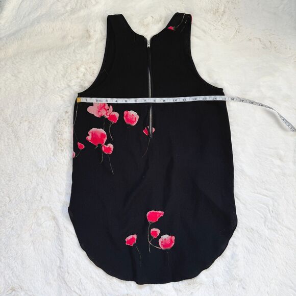 Aritzia Black Floral Sleeveless Blouse XXS - Red Poppy Print - Picture 3 of 4
